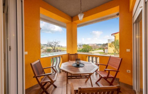 2 Bedroom Gorgeous Apartment In Privlaka